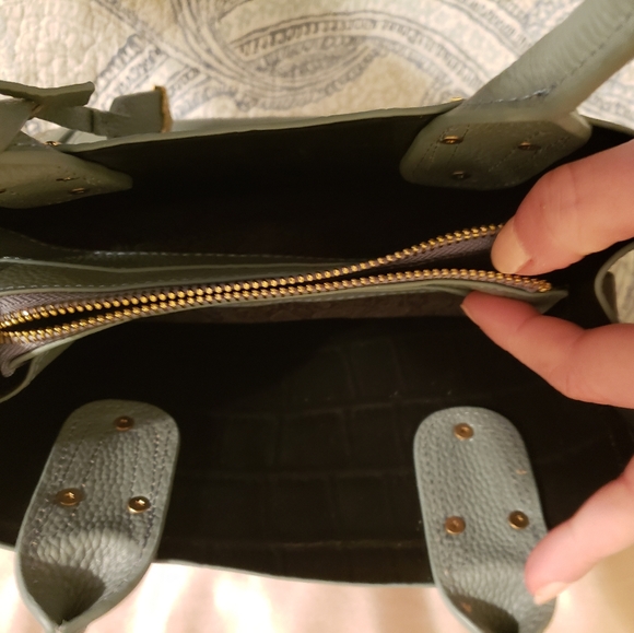 Winter Wardrobe Refresh Bundle! - Picture 6 of 6